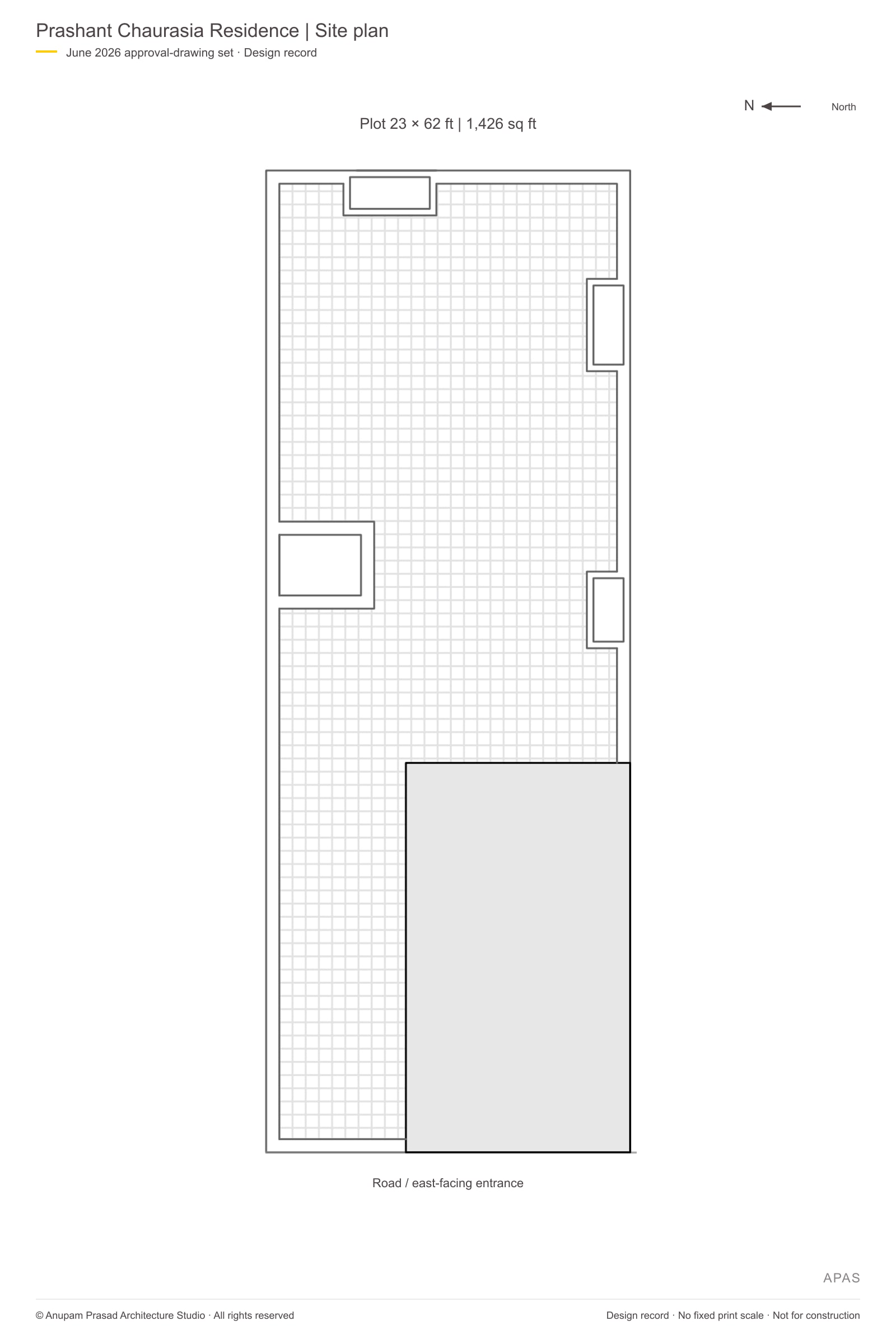 Site and roof arrangement within the 23 × 62 ft plot.